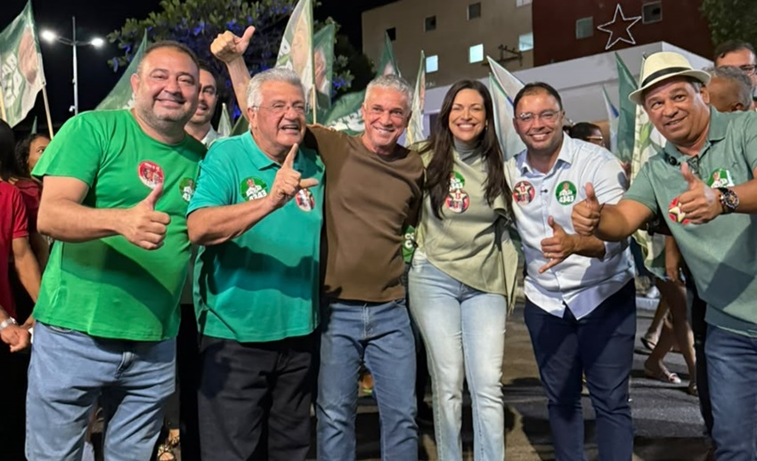 “São quarenta anos de vida pública e com energia de menino”, diz Bacelar em Paulo Afonso