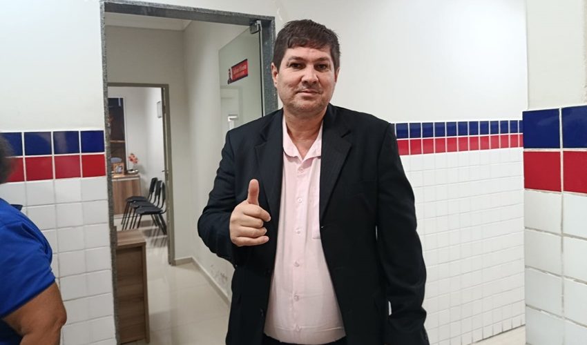 O embananamento de Marquinhos que quase custa a cabeça do prefeito. Ou por outra: para que serve a assessoria jurídica da CM?