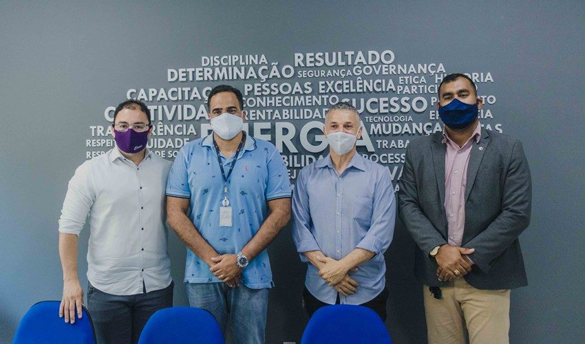 Mario Galinho Mario Jorge Neto e Geronimo encerram reunião produtiva na CHESF.jpg
