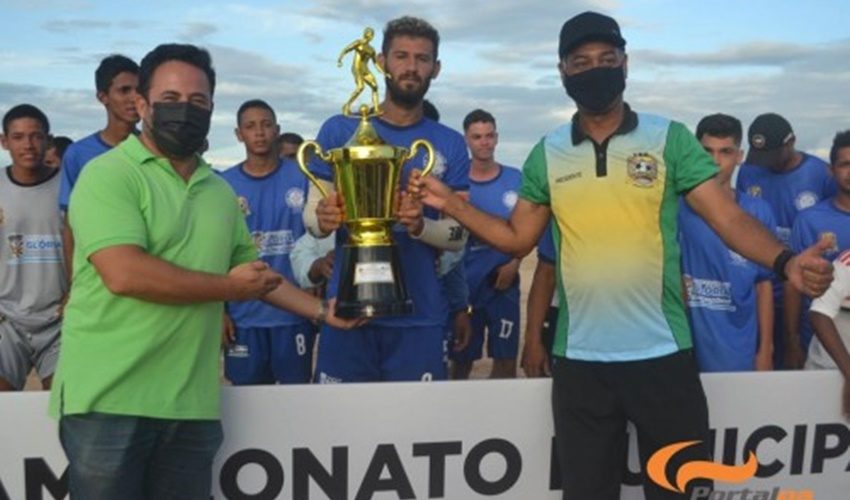 ldg-da-ponta-pe-oficial-no-futebol-da-regiao-e6d15b656fa2f227b47bd9da650c8320